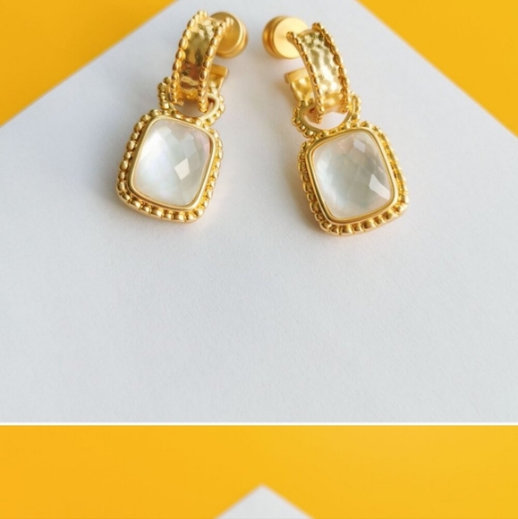 NWOT Julie Vos Gold Marbella Hoop Charm Earrings - Picture 1 of 4